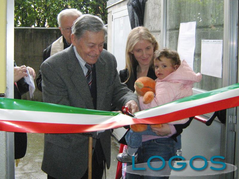 Mesero - Taglio del nastro per la biblioteca