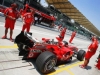Sport - Meccanici al lavoro sulla Ferrari (Foto internet)
