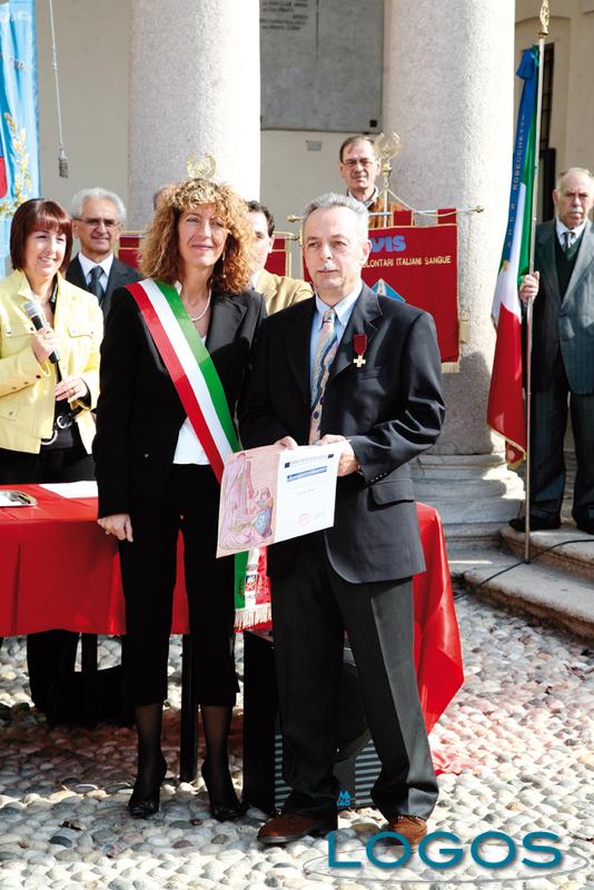 Robecchetto - Il Primo Cittadino Misci durante una manifestazione