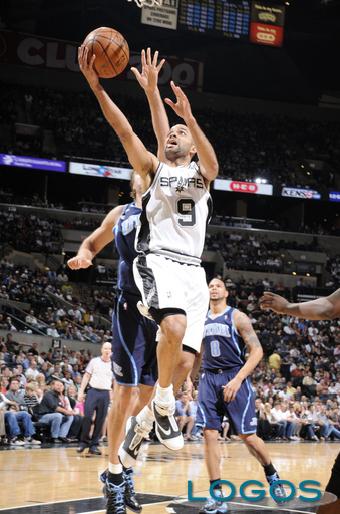 Sport (Fuori campo) - San Antonio massacra Miami