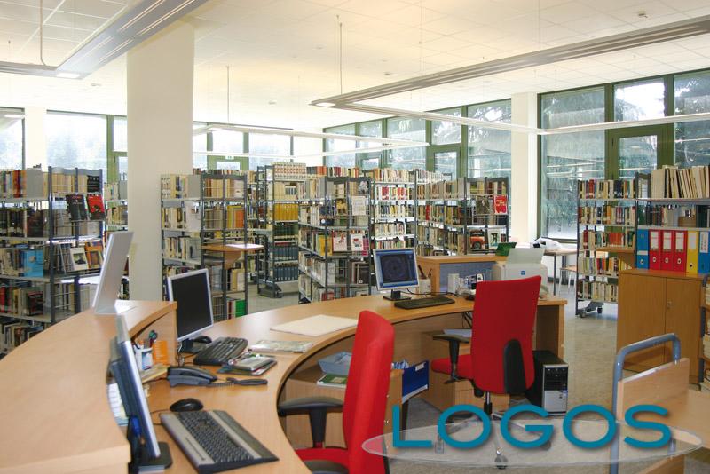 Inveruno - Diamo i voti alla biblioteca