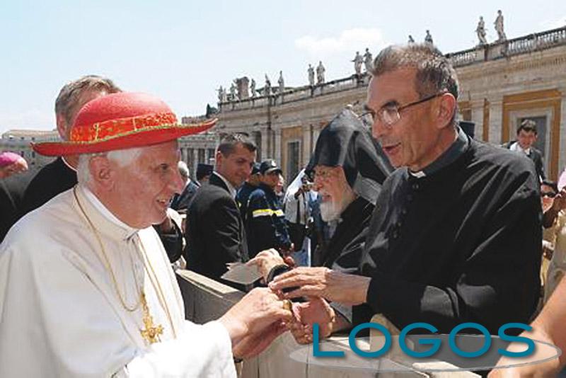 Magnago - Don Eugenio con Papa Benedetto XVI