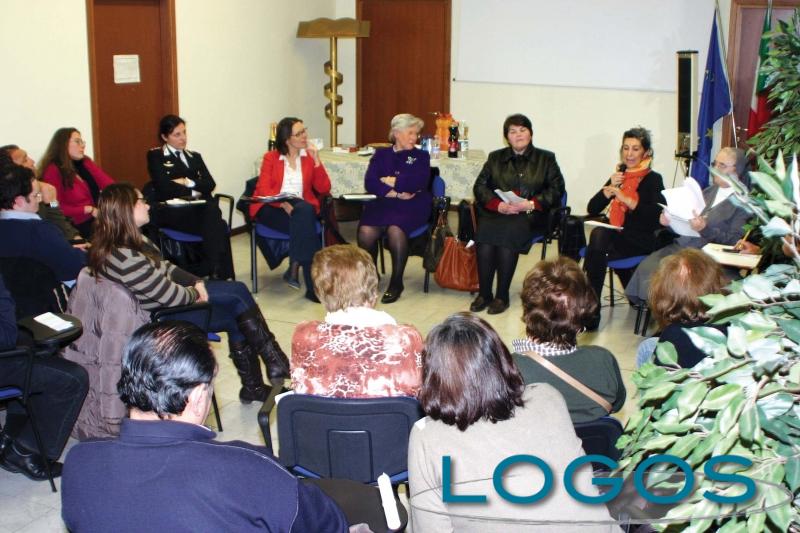 Magnago - Incontro in biblioteca (Foto Francesco M. Bienati)