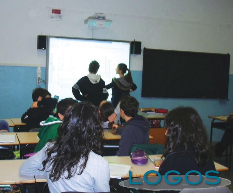 Vanzaghello - Lavagne interattive multimediali a scuola (Foto internet)