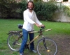 Legnano/Storie - Matteo Sametti con la bici di bambù (Foto Pubblifoto)