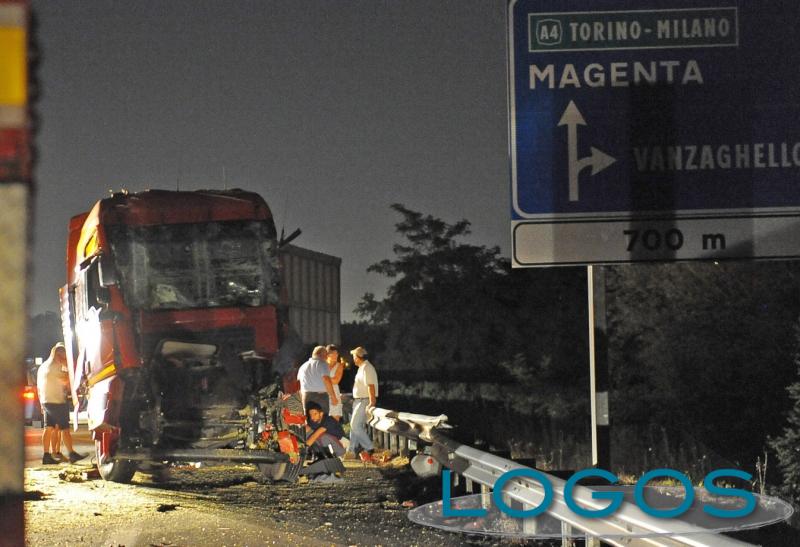 Vanzaghello - Boffalora - Malpensa: incidente (Foto Pubblifoto)