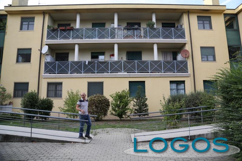 Castano Primo - Le case Aler di via Venezia Giulia (Foto Sally) Castano Primo - Le case Aler di via Venezia Giulia (Foto Sally)