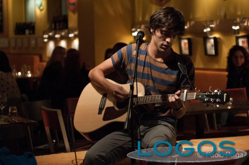 Musica - Marco Sbarbati con 'Backwards'