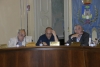 Castano Primo - Falzone (al centro) durante una seduta del consiglio comunale (Foto d'archivio)
