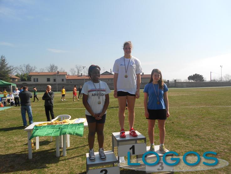 Cuggiono - Carola Garavaglia campionessa regionale di lancio del martello. Cuggiono - Carola Garavaglia campionessa regionale di lancio del martello.