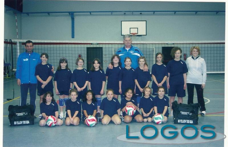 Turbigo - Una formazione della D.S.T. Volley '89