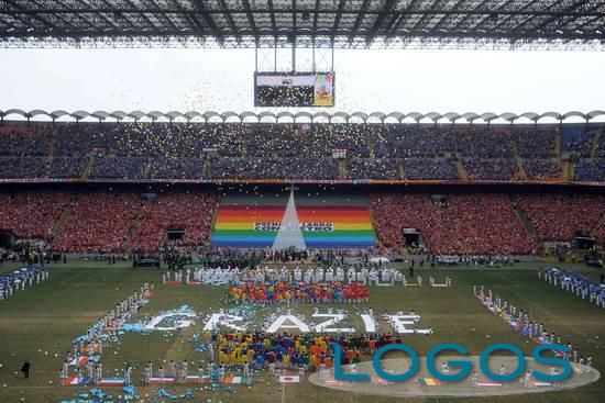 Sociale - Cuggionesi all'incontro con il Cardinale a San Siro