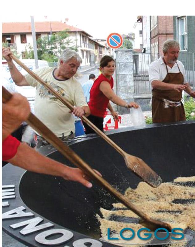 Mesero - Padella 'da record' (Foto d'archivio)