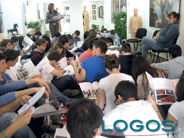 Magenta - Un incontro con gli studenti (Foto d'archivio)