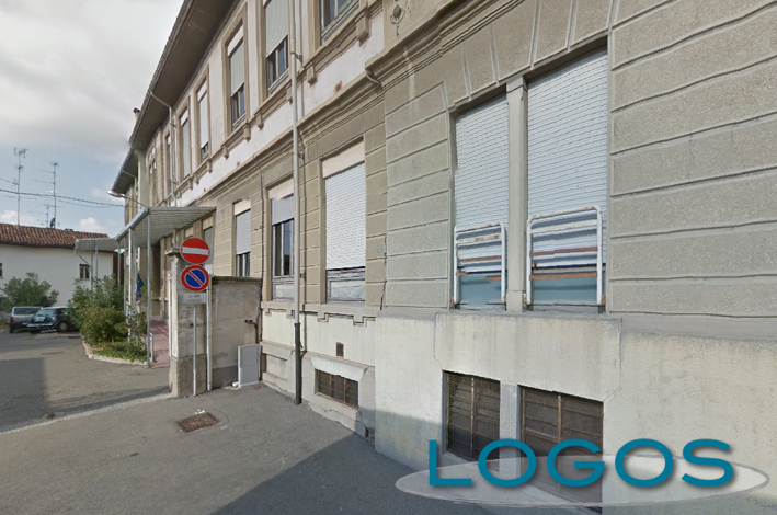 Castano Primo - Le ex scuole Medie in via Moroni