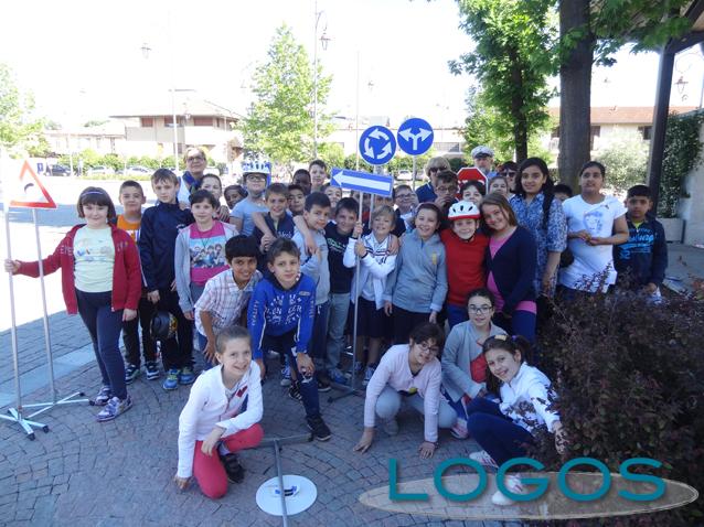 Turbigo - I bimbi delle Elementari al corso di educazione stradale