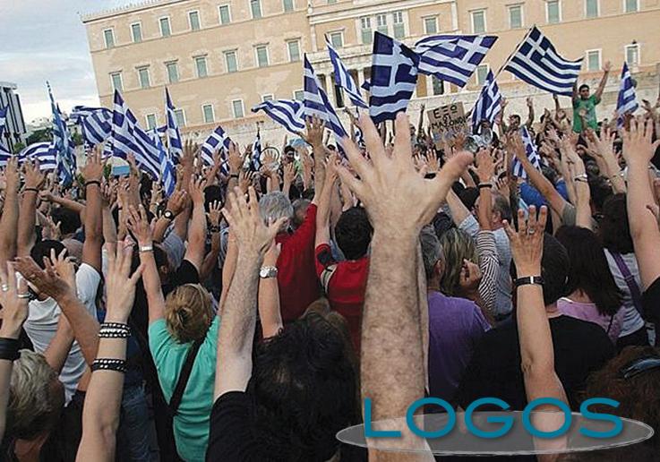 Attualità - Popolo greco in festa (da internet)