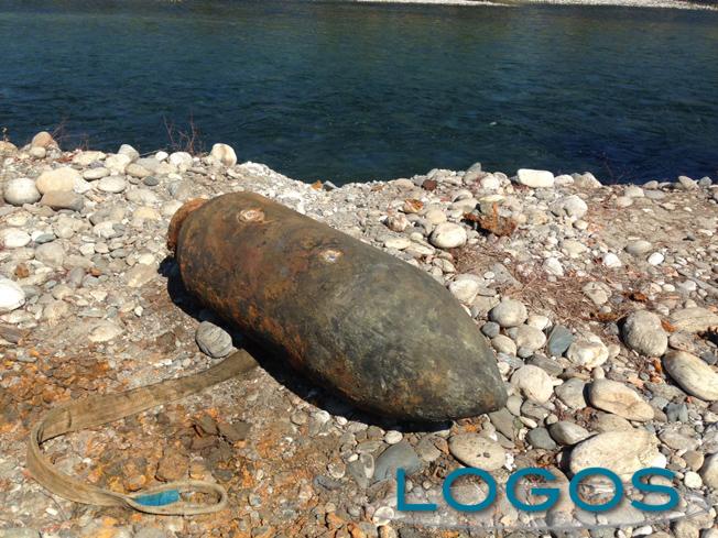 Turbigo - La bomba trovata nel Ticino