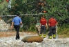 Turbigo - Carabinieri, Pompieri e artificieri con l'ordigno bellico trovato nel Ticino