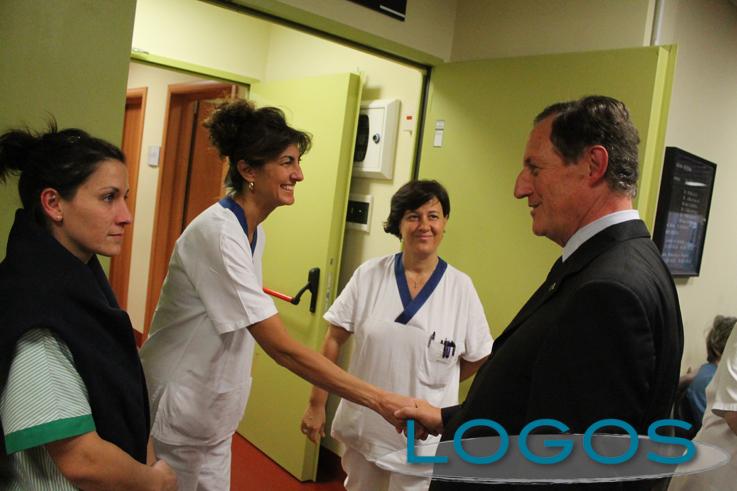 Politica - Mario Mantovani in visita ad un Ospedale