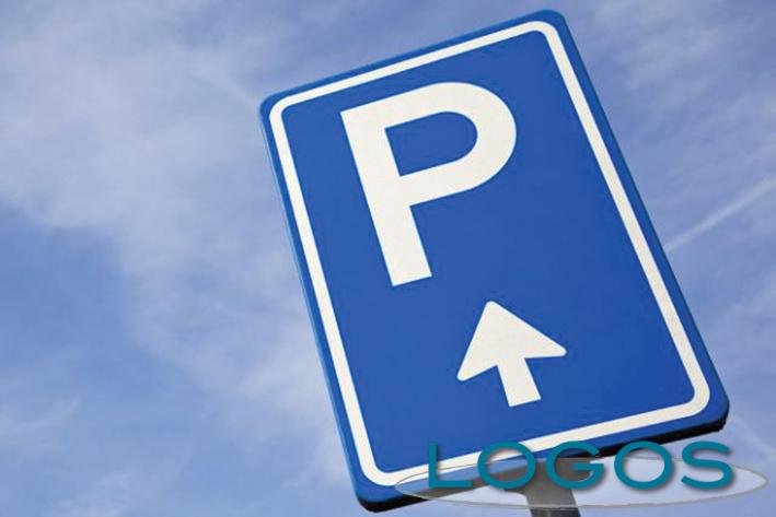 Attualità - Un cartello che indica un parcheggio (Foto internet)