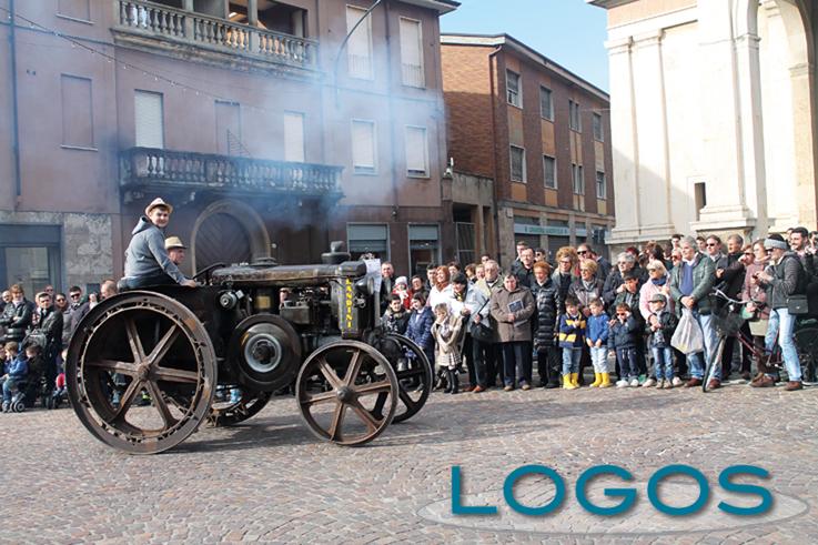 Inveruno - Trattori in piazza alla Fiera di San Martino