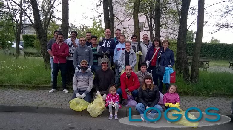 Castano Primo - Diversi i cittadini (italiani e stranieri) in campo per pulire il territorio