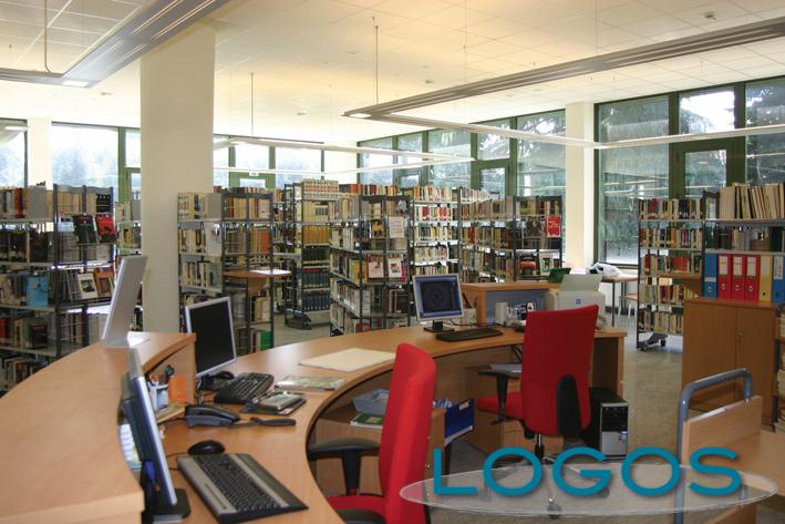 Inveruno - La biblioteca (Foto d'archivio)