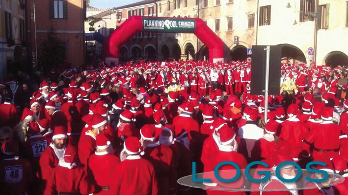 Turbigo - Corsa dei Babbi Natale (Foto internet)