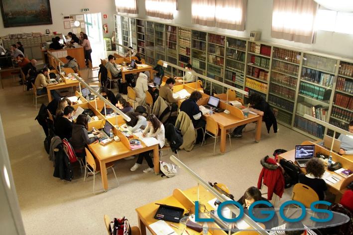 Attualità - Biblioteca (Foto internet)