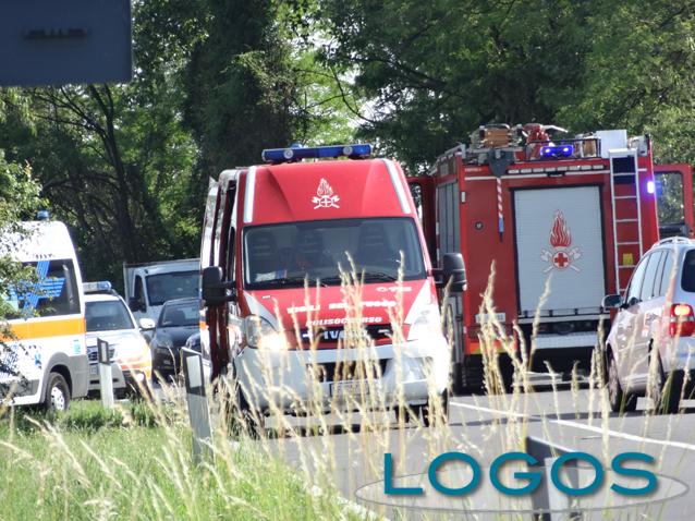 Cronaca - Diversi mezzi di soccorsi sul posto 