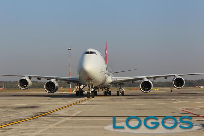 Malpensa - Un aereo in arrivo a Malpensa (Foto Franco Gualdoni)