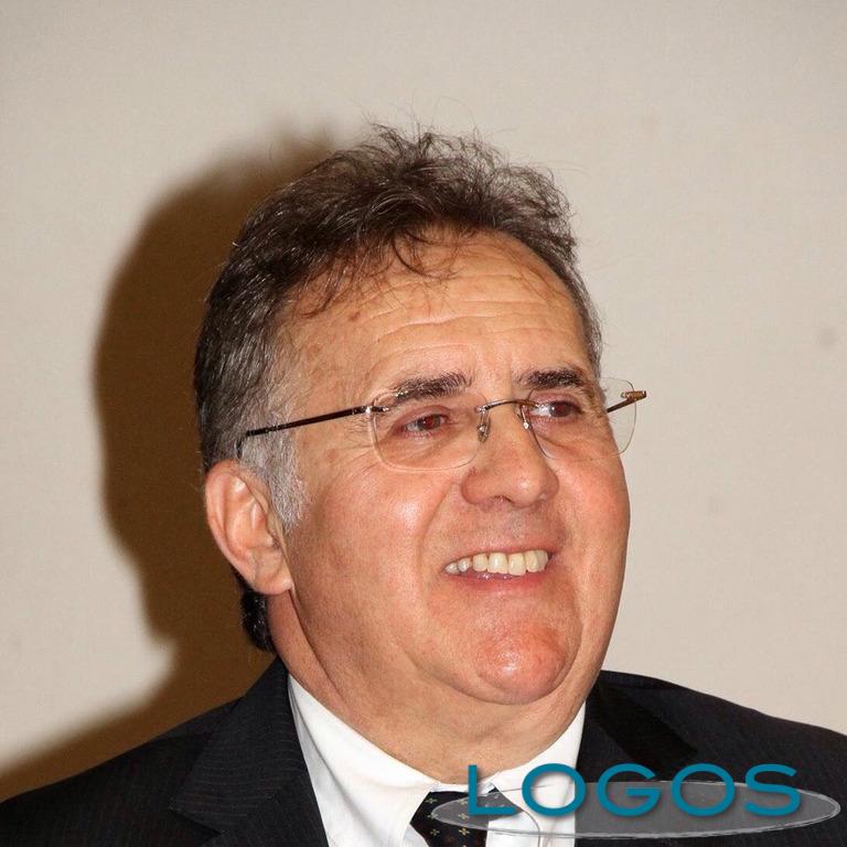 Magenta / Castano Primo - Luigi Alemani Magenta / Castano Primo - Luigi Alemani