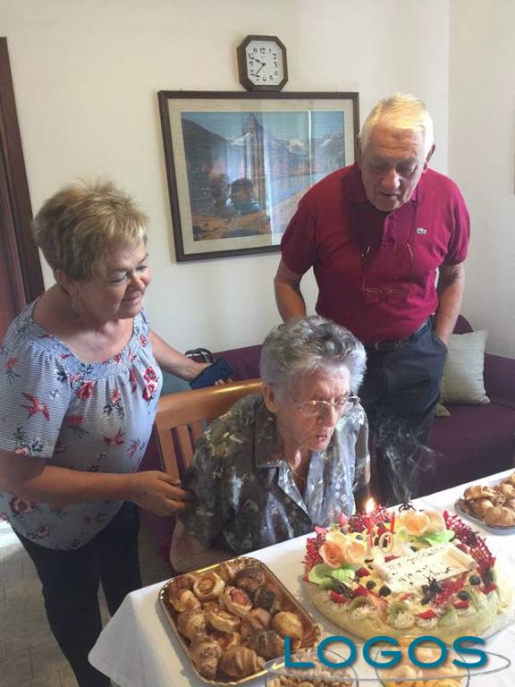 Arconate - Cento anni: "Auguri Angela"