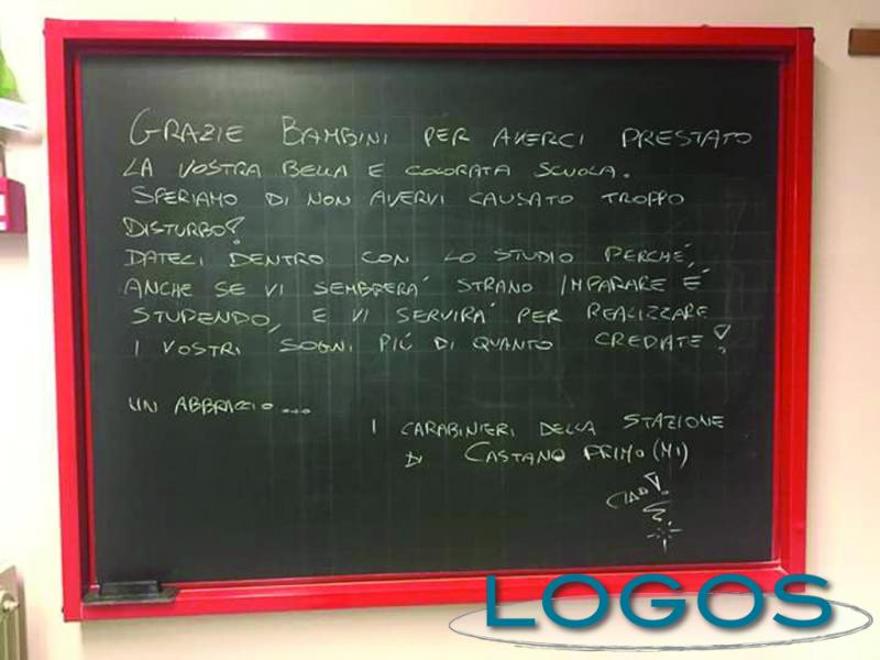 Castano Primo - Il messaggio lasciato dai Carabinieri ai bimbi sulla lavagna 