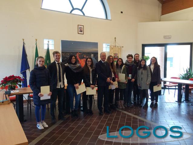 Bernate Ticino - La consegna degli attestati