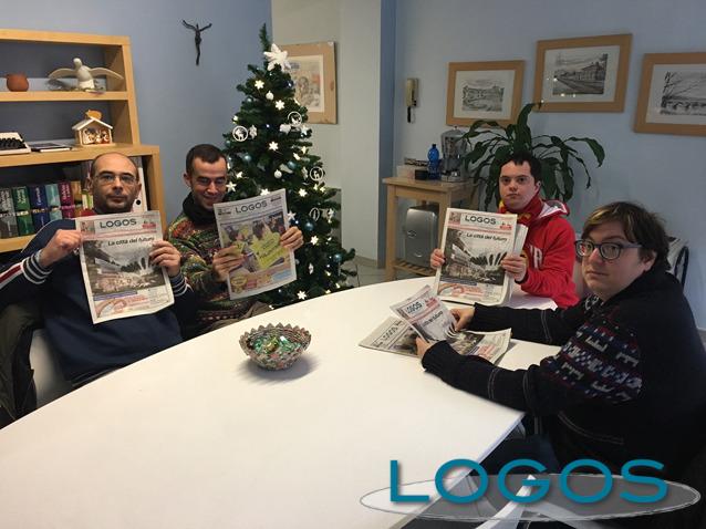 Inveruno - Alcuni ragazzi dello SFA nella redazione di Logos 