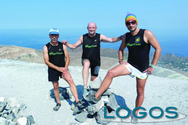 Storie - Gianluca Moreschi con i compagni di avventura Giovanni Storti e Marco Buzzetti (Foto d'archivio)