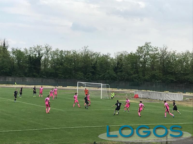 Castano Primo - Un momento della partita tra Castanese e Cob 91 Castano Primo - Un momento della partita tra Castanese e Cob 91