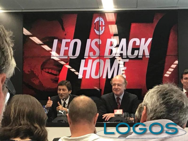 Sport - La conferenza di presentazione di Leonardo al Milan Sport - La conferenza di presentazione di Leonardo al Milan