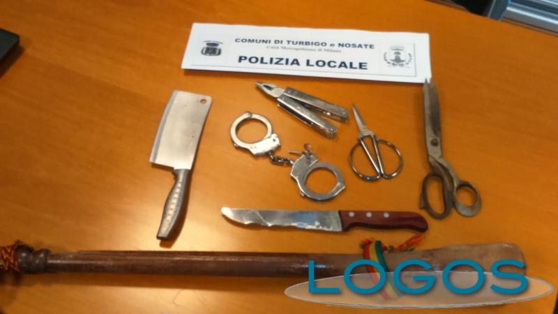 Turbigo - Gli oggetti sequestrati dalla Polizia locale 