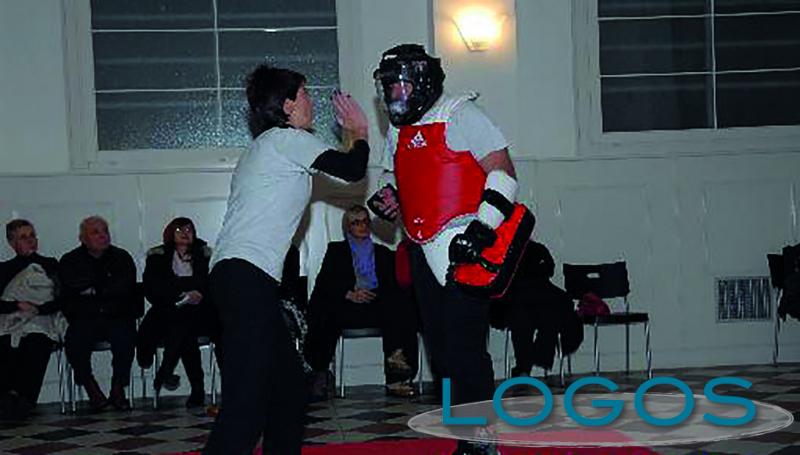 Robecchetto - Il corso di difesa personale (Foto d'archivio)