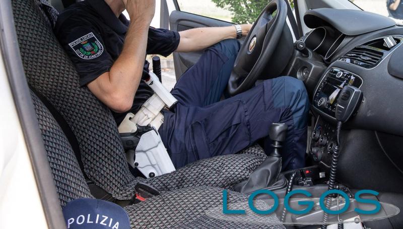 Castano Primo - Polizia locale in pattuglia Castano Primo - Polizia locale in pattuglia