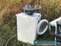 Buscate / Cuggiono - Rifiuti abbandonati nelle campagne del territorio.1