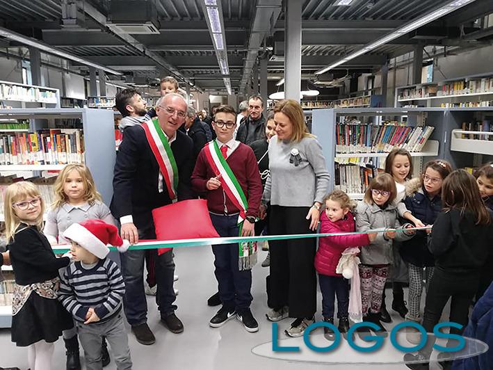 Robecchetto - Taglio del nastro per lo 'spazio ragazzi' (Foto Facebook Civitas)