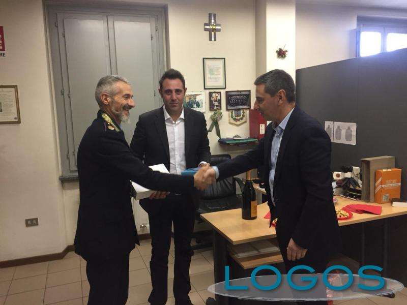 Castano Primo - Cellulari e iPad in dono alla Polizia locale 