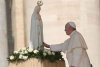 Panama - Papa Francesco con una Madonna di Fatima