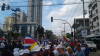 Panama - Giovani in attesa del passaggio di Papa Francesco
