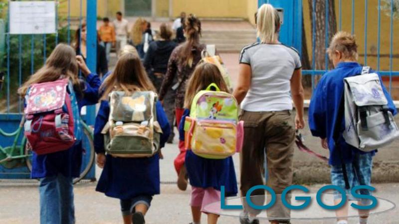 Milano - Ingresso alle scuole (da internet)