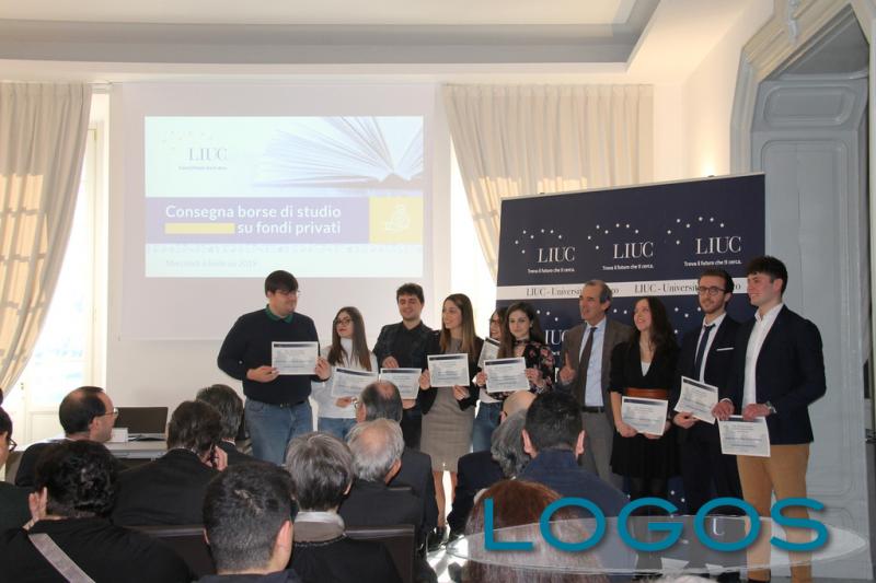 Scuola - Consegna delle borse di studio alla LIUC